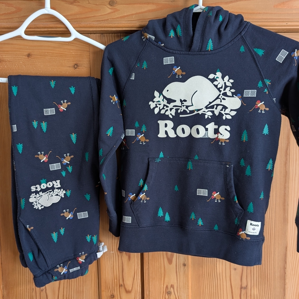 Roots Dark Blue Graphic Hoodie and Joggers